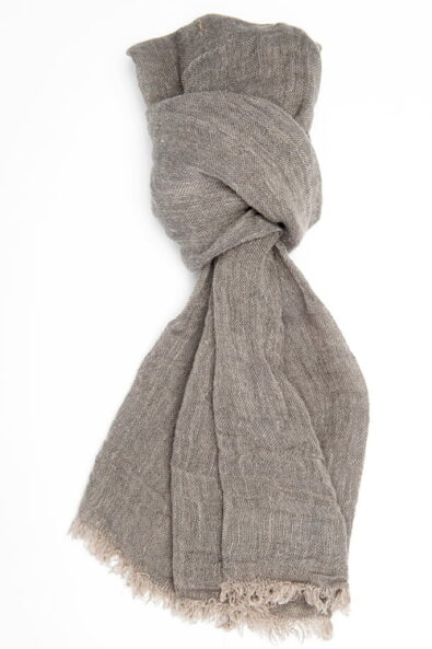 Ciemny szalik lniany.