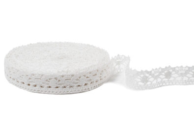 Mlecznobiała koronka lniana nr 16