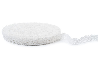 Śnieżnobiała koronka lniana Nr. 38.