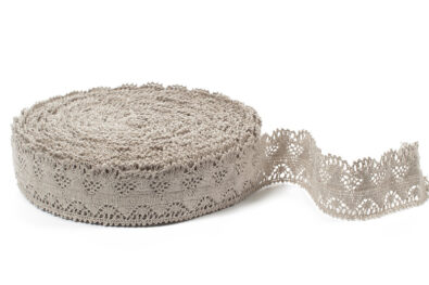 Koronka w kolorze naturalnego włókna lnianego nr 17