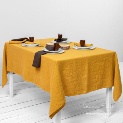 Żółty obrus prany len. Pomarańczowy odcień.