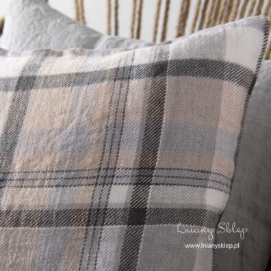 Kratka w szarych pastelowych barwach.