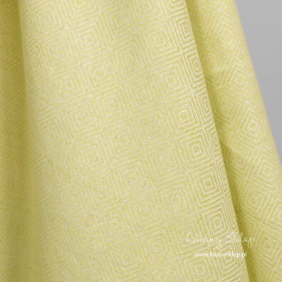 Lniano - bawełniana tkanina siarkowa w nieduże romby.