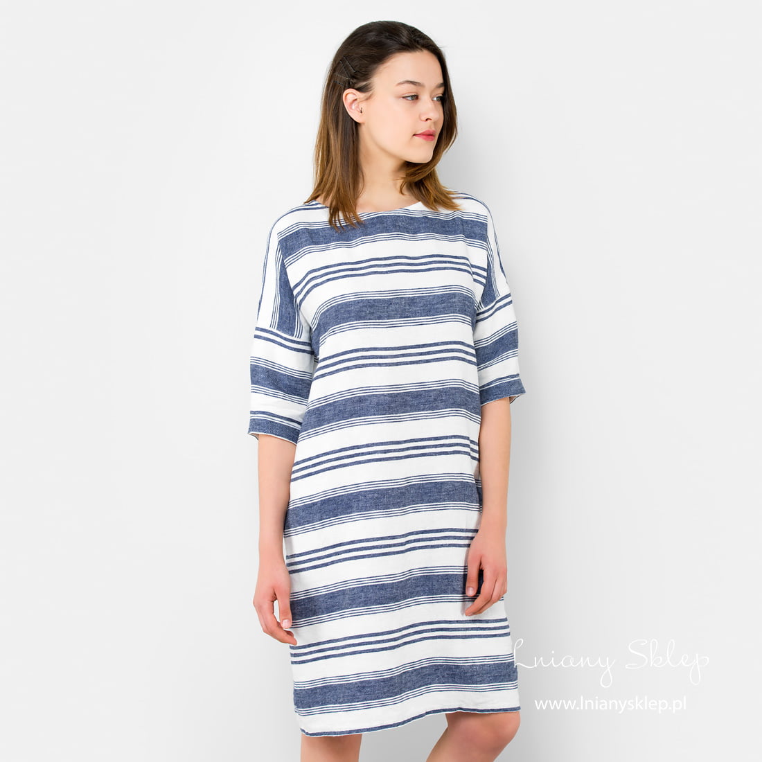 Sukienka lniana w niebieskie pasy „Aleksja”.