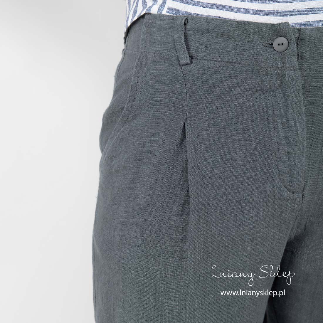 Lniane szare spodnie. Zakładki z przodu.
