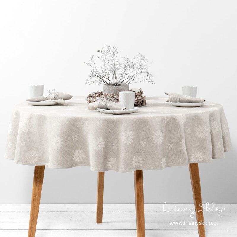 Lniano &ndash; bawełniany obrus okrągły owalny w gwiazdki.