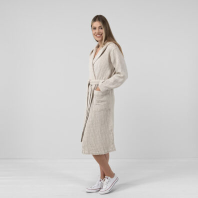 Jasnoszary szlafrok damski z kapturem