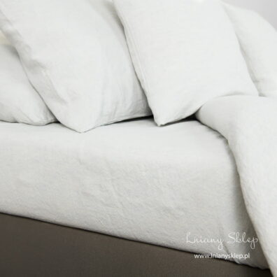 Prześcieradło lniane z bawełną.