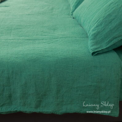 Jaskrawa zielona pościel z dekatyzowanego lnu.