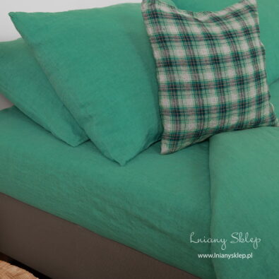 Jaskrawa zielona pościel lniana. Prześcieradło.