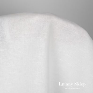 Lekko żółtawa tkanina.