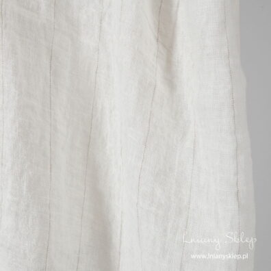 Lekki, prany mlecznobiały len.
