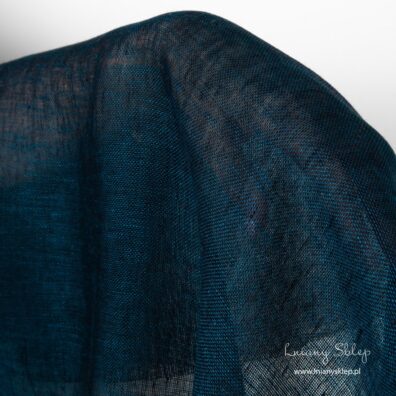 Lekki, przeźroczysty, ciemny len.