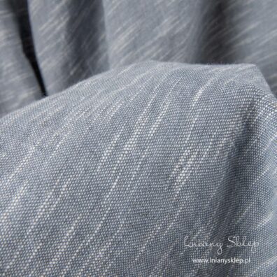 Prany len z bawełną szary melanż w nieregularne białe ryski.