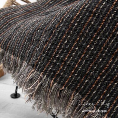 Lniany pled w paski szare, brązowe i piaskowe..