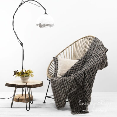 Lniany dwustronny pled w kratkę.