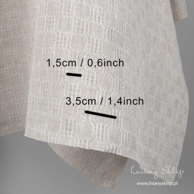 Jasna tkanina lniana. Rozmiary ażurowych okienek.