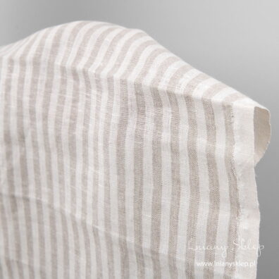 Len ścierkowy w piaskowe pasy.