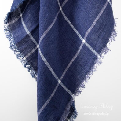 Granatowa lniana chusta w kratkę. Splot jodełkowy.