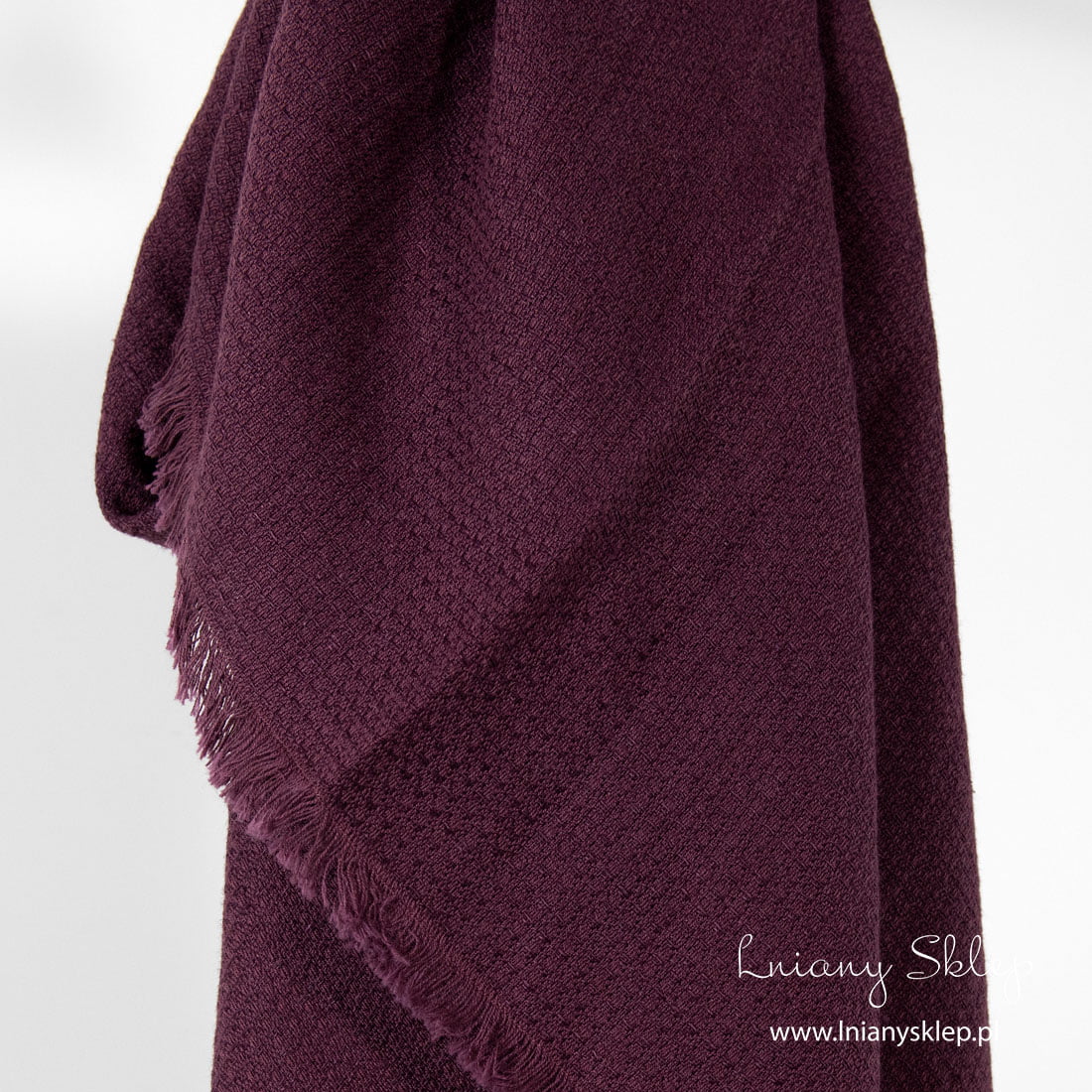 Wiśniowa lniana chusta.