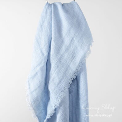 Lniana dwustronna chusta niebieska we wzorek.