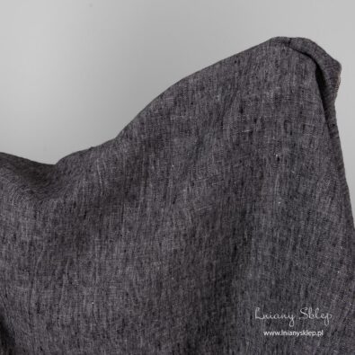 Prany len melanż czarny i biały.