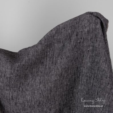 Prany len melanż czarny i biały.