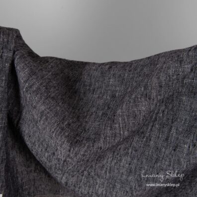 Prany len 100%. Czarno - biały melanż.