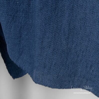 Ciemnoniebieski prany len.