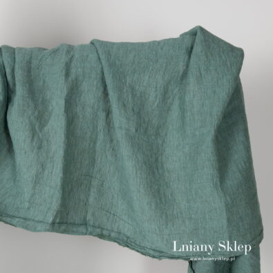 Zielonkawy szeroki prany len.