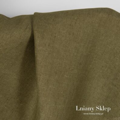 Zielony len odzieżowy.