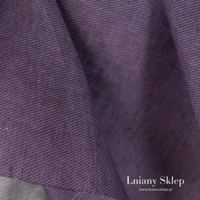 Fioletowy len odzieżowy.
