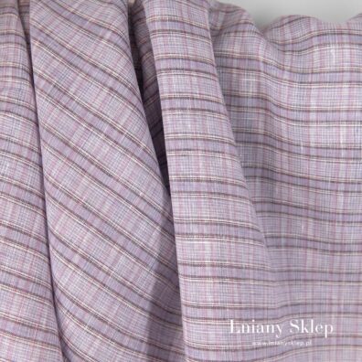 Len w fioletową kratkę.