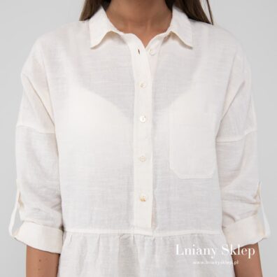 Kołnierzyk, zapięcie na guziczki.