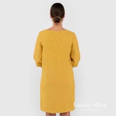 Żółta sukienka widok z tyłu.