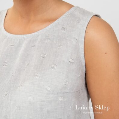 Len wytkany w ażurowe kwadraciki.