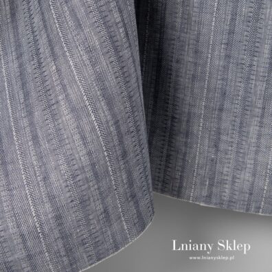Niebieskawa tkanina 100% lniana.