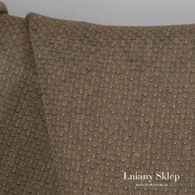 Brązowy len odzieżowy.