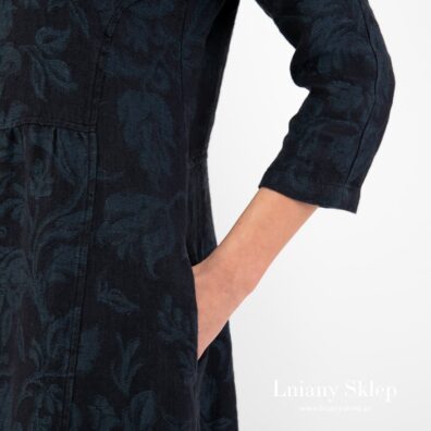 Długi rękaw. Kieszenie.