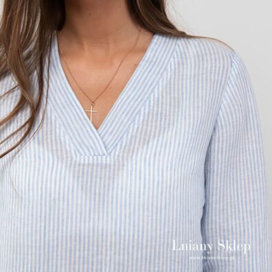 Bluzeczka w biało - niebieskie paski.