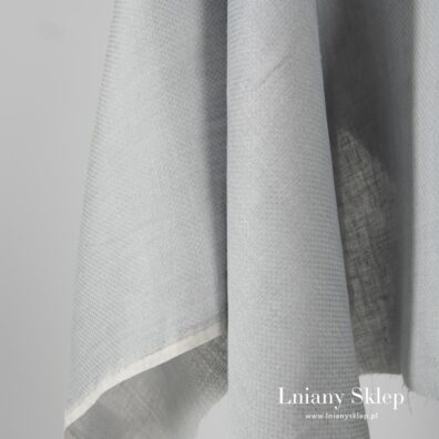 Lekki prześwitujący len 100%.