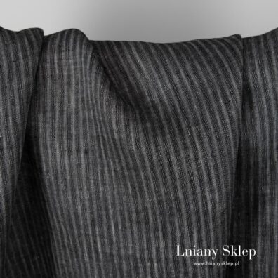 Leciutki len w paski.