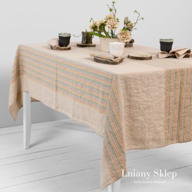 Obrus z pranego lnu 100%.