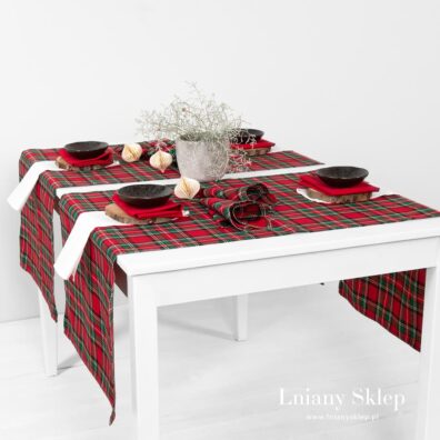 Świąteczny bieżnik stołowy.