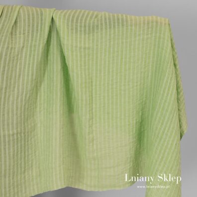 Jasnozielony len w paski.