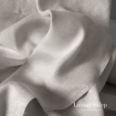 Połyskujący srebrem len.