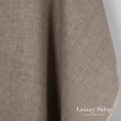 Len z niebarwionej przędzy.