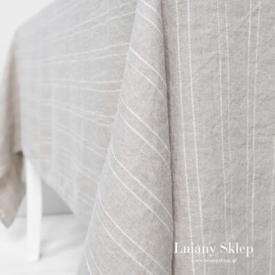 Prany len w białe paski.