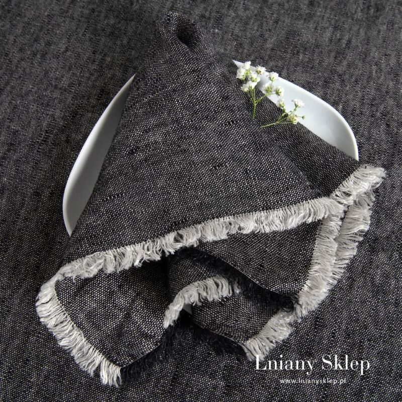 MANTIS czarna serwetka z pranego lnu.