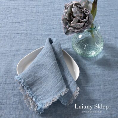 Serwetka z panego lnu w niebiesko - szarym melanżu.